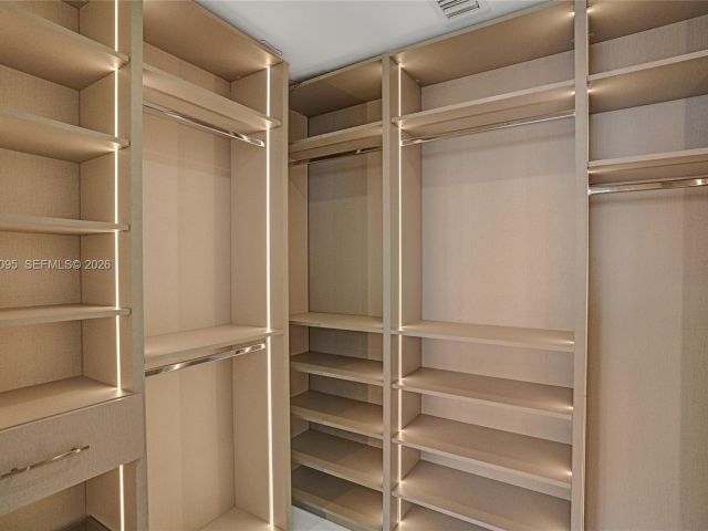 Apartment for sale  Unit #806 - photo 6400783