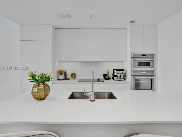 Apartment for sale  Unit #806 - photo 6400788