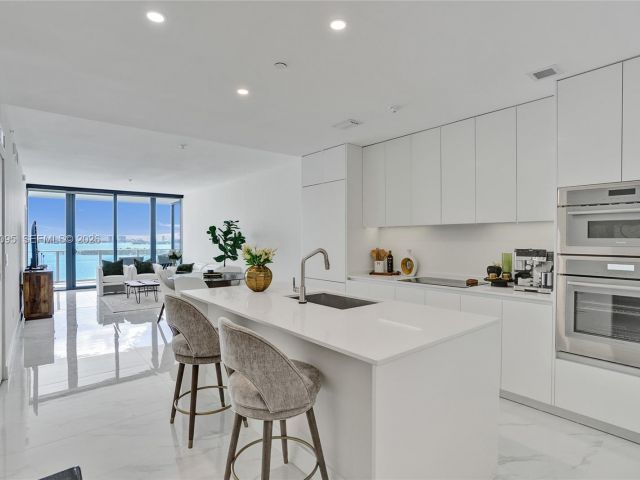 Apartment for sale  Unit #806 - photo 6400789