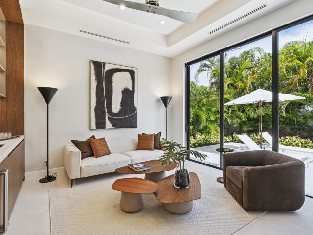 Home for sale at 354 NE 4th Street - photo 6378387