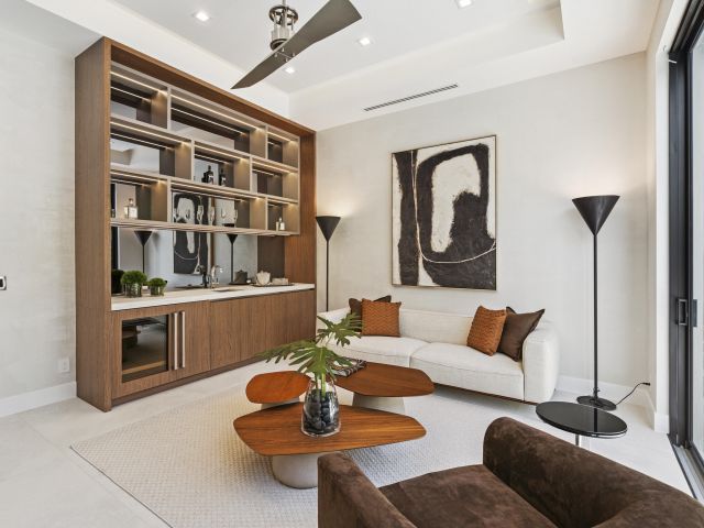 Home for sale at 354 NE 4th Street - photo 6378388