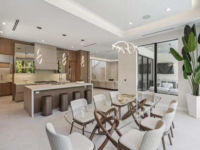 Home for sale at 354 NE 4th Street - photo 6378389