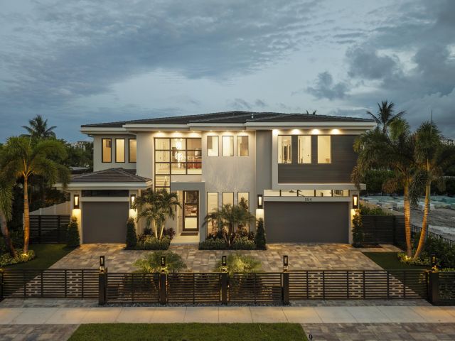 Home for sale at 354 NE 4th Street - photo 6378405