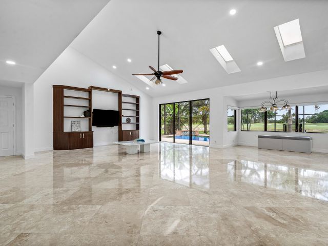 Home for rent at 10391 Boca Woods Lane - photo 6365873