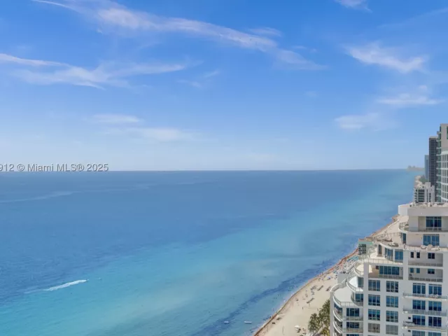 3-bedroom condo for sale in Hollywood - 3101 S Ocean Dr 3506 - MondialRealty