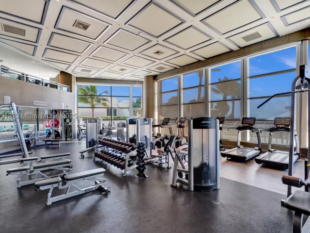3-bedroom condo for sale in Hollywood - 3101 S Ocean Dr 3506 - MondialRealty