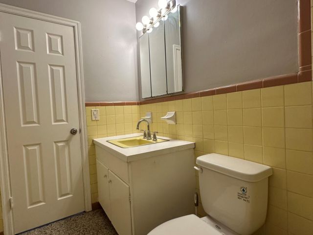 Home for rent at 415 49th Street - photo 6592594