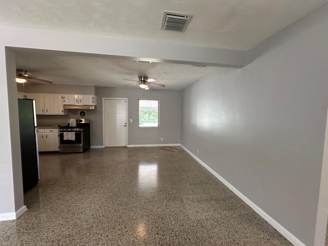 Home for rent at 415 49th Street - photo 6592603