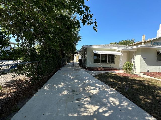 Home for rent at 415 49th Street - photo 6592605