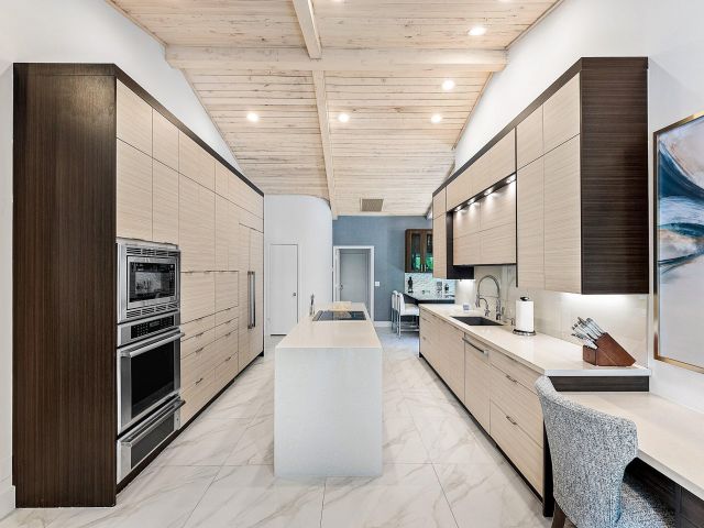 Home for sale at 4500 Bocaire Blvd Boulevard - photo 6370310