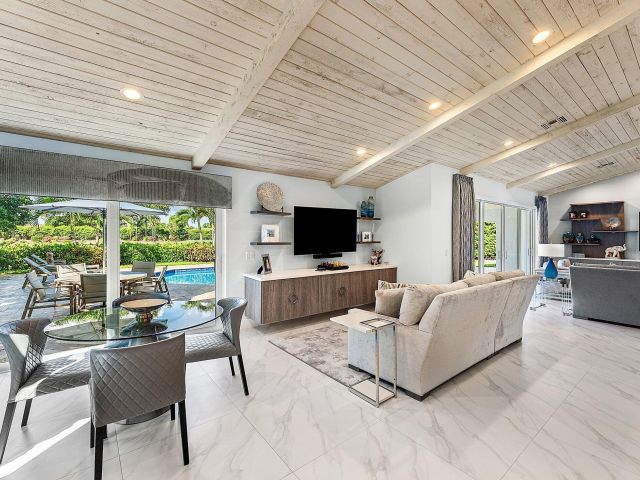 Home for sale at 4500 Bocaire Blvd Boulevard - photo 6370311