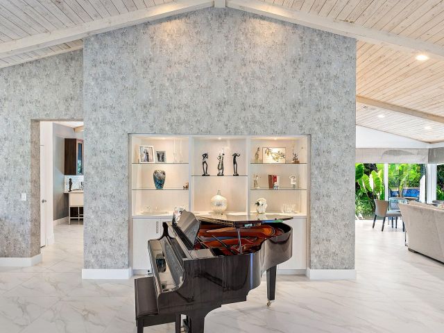 Home for sale at 4500 Bocaire Blvd Boulevard - photo 6370314