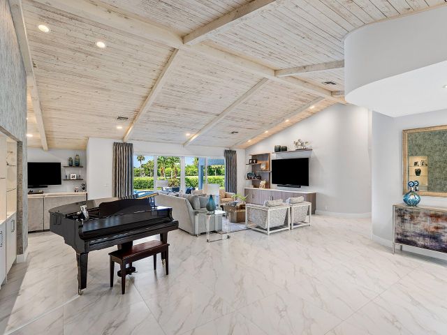 Home for sale at 4500 Bocaire Blvd Boulevard - photo 6370315