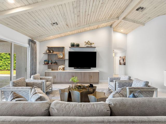 Home for sale at 4500 Bocaire Blvd Boulevard - photo 6370317