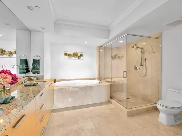 3-bedroom condo for rent in Hallandale Beach - 1830 S Ocean Dr 3801 - MondialRealty