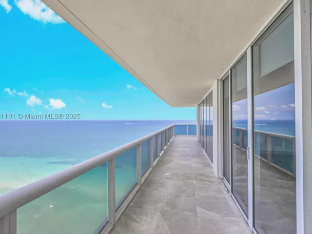 3-bedroom condo for rent in Hallandale Beach - 1830 S Ocean Dr 3801 - MondialRealty