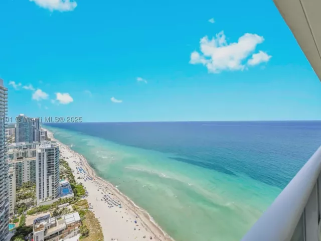 3-bedroom condo for rent in Hallandale Beach - 1830 S Ocean Dr 3801 - MondialRealty