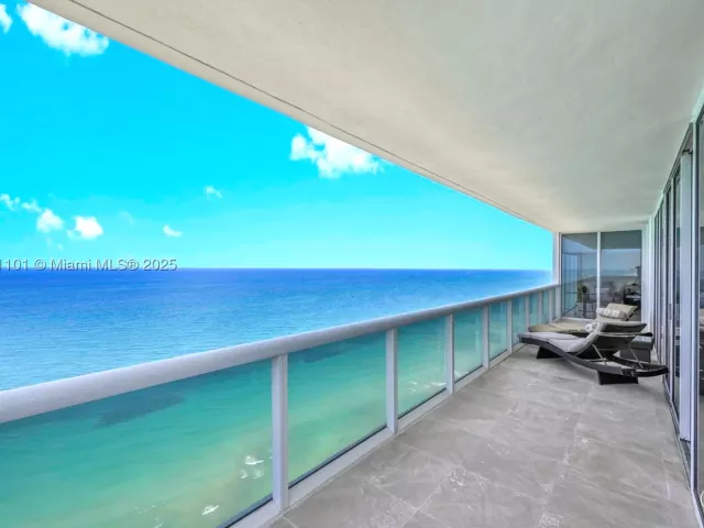 3-bedroom condo for rent in Hallandale Beach - 1830 S Ocean Dr 3801 - MondialRealty
