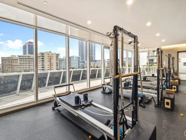 3-bedroom condo for rent in Hallandale Beach - 1830 S Ocean Dr 3801 - MondialRealty