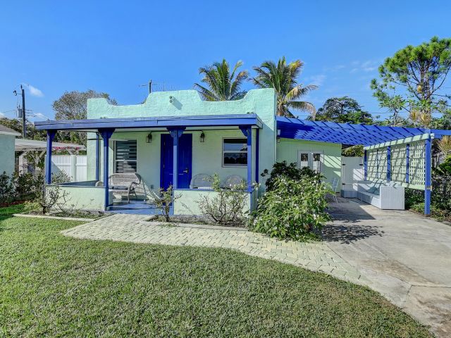 Home for rent at 212 SW 1st Avenue - photo 6425843