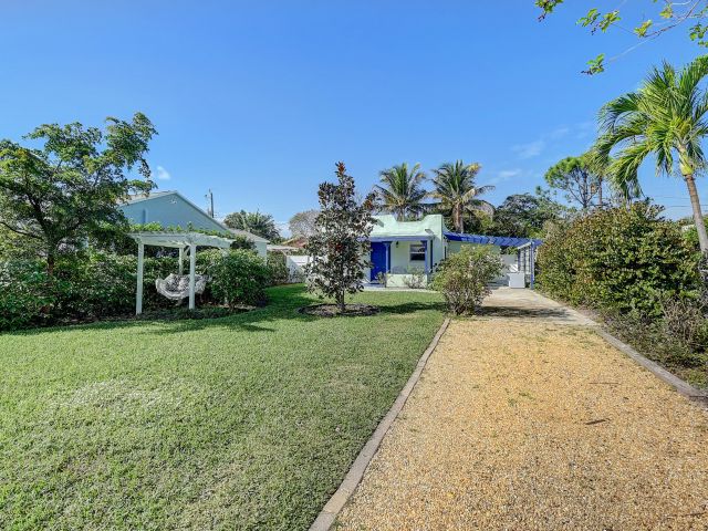 Home for rent at 212 SW 1st Avenue - photo 6425844