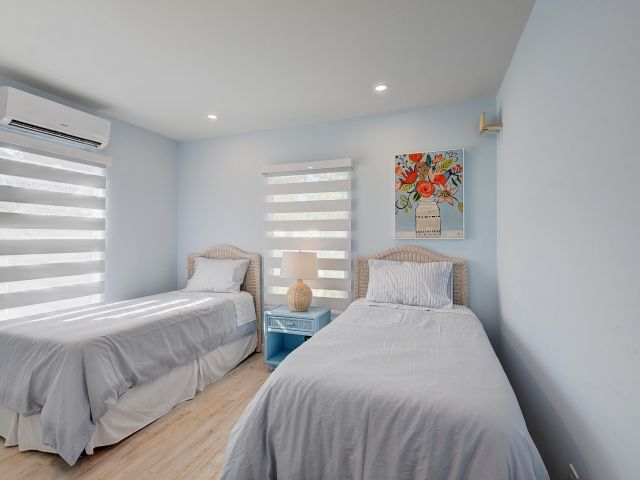 Home for rent at 212 SW 1st Avenue - photo 6425846