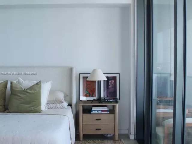 4-bedroom condo for sale in Miami - 480 NE 31st St 3301 - MondialRealty