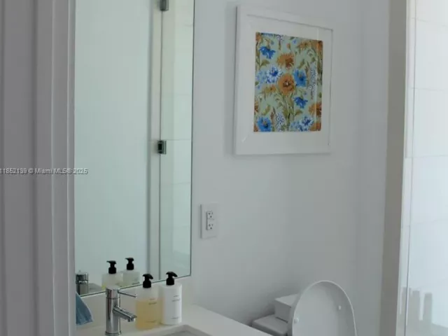 4-bedroom condo for sale in Miami - 480 NE 31st St 3301 - MondialRealty