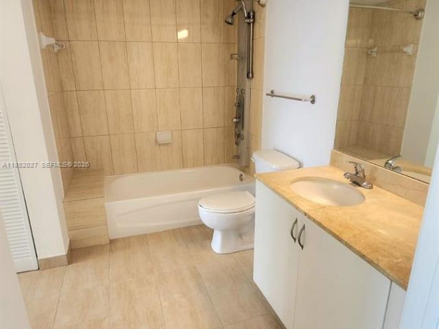 1-bedroom condo for sale in Miami - 1750 N Bayshore Dr 2010 - MondialRealty