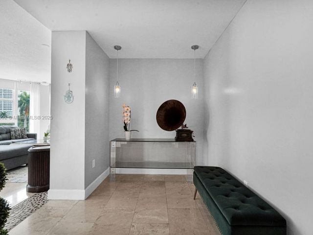 Apartment for sale  Unit #306 - photo 7444188