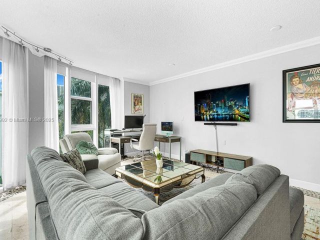 Apartment for sale  Unit #306 - photo 7444189