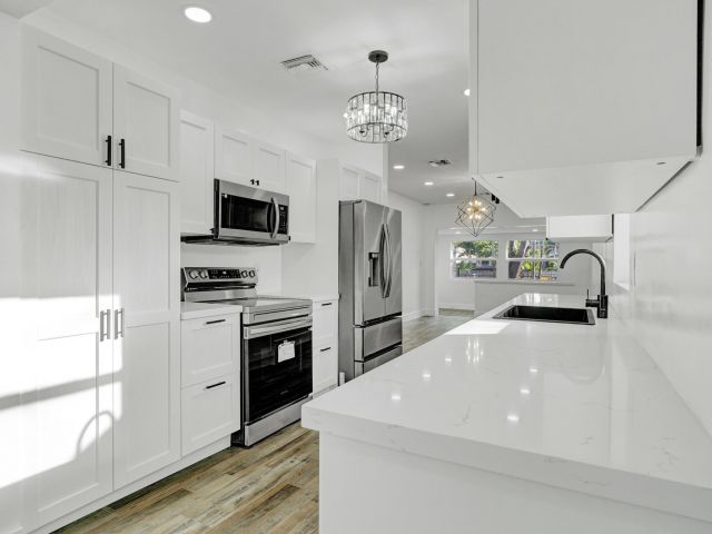 Home for sale at 11 NW 117th Street - photo 6378735