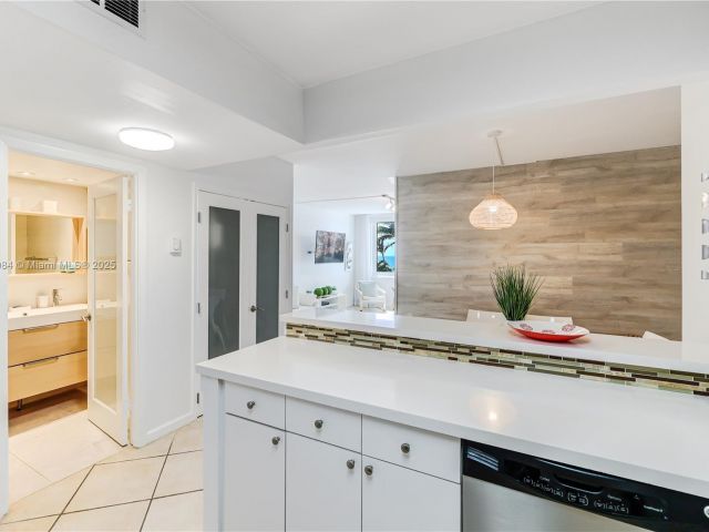 Apartment for sale  Unit #523 - photo 6378830