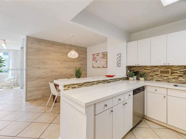 Apartment for sale  Unit #523 - photo 6378836