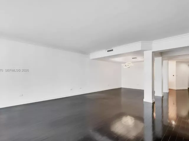 3-bedroom condo for sale in Miami - 848 Brickell Key Dr 1906 - MondialRealty