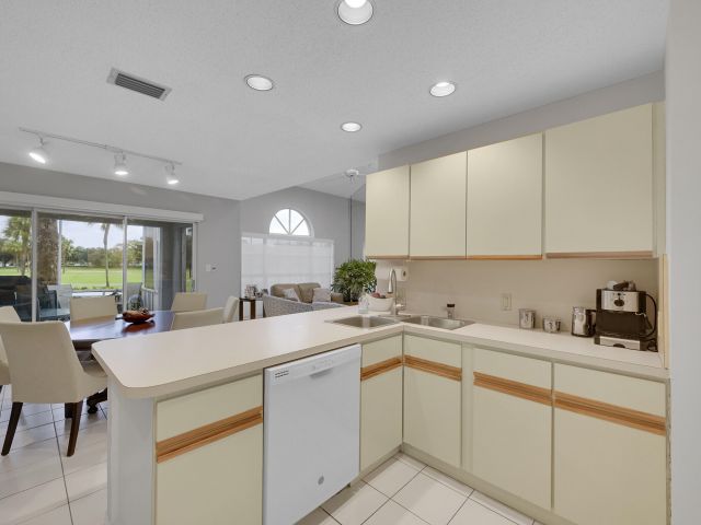 Home for rent at 17094 Boca Club Boulevard 4 - photo 6391622