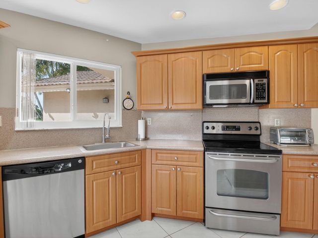 Home for sale at 6290 Sweet Maple Lane - photo 6391510