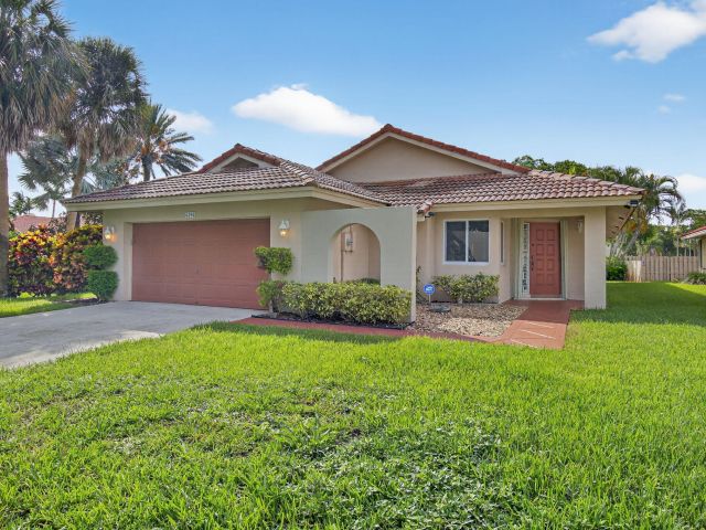 Home for sale at 6290 Sweet Maple Lane - photo 6391520