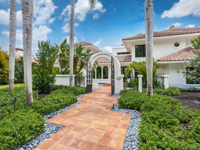 Home for sale at 18743 Long Lake Drive - photo 6937084