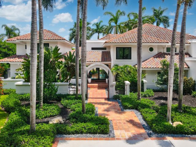 Home for sale at 18743 Long Lake Drive - photo 6937086