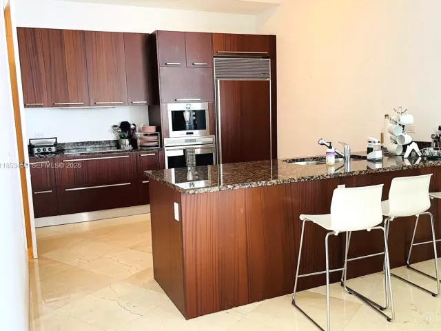 3-bedroom condo for rent in Sunny Isles Beach - 16001 COLLINS AVE 4107 - MondialRealty