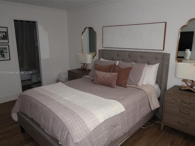 2-bedroom home for rent in Miami - 4530 SW 68th Ct Cir 35-6 - MondialRealty