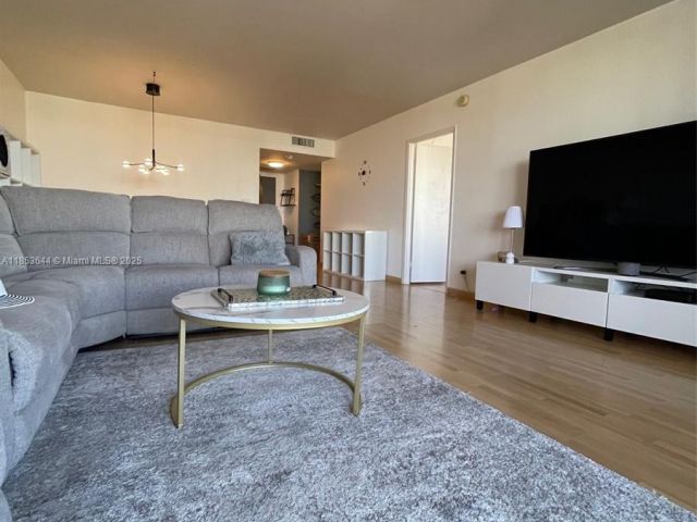 Apartment for rent  Unit # - photo 7432871