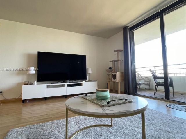 Apartment for rent  Unit # - photo 7432872