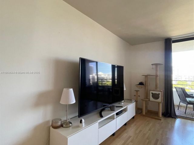Apartment for rent  Unit # - photo 7432873