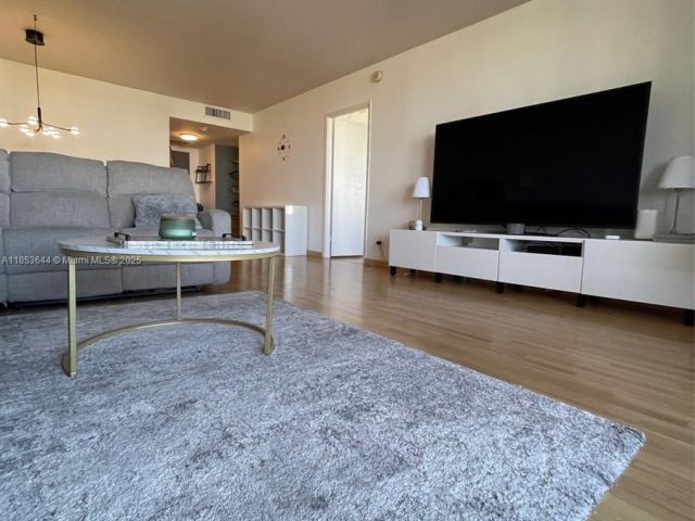 Apartment for rent  Unit # - photo 7432876