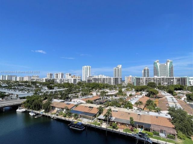 Apartment for rent  Unit # - photo 7432885