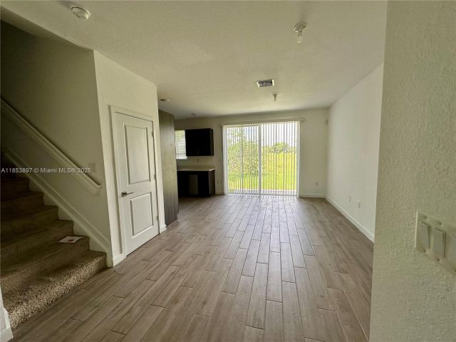 3-bedroom home for rent in Homestead - 1092 SE 23rd Ave 1092 - MondialRealty