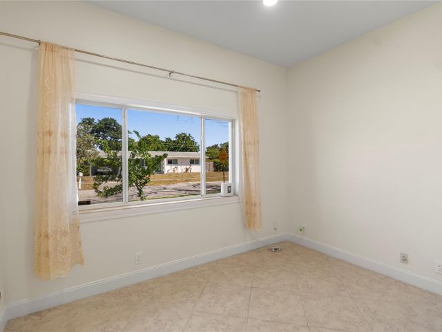 Home for sale at 698 NW 12th Road - photo 6391412