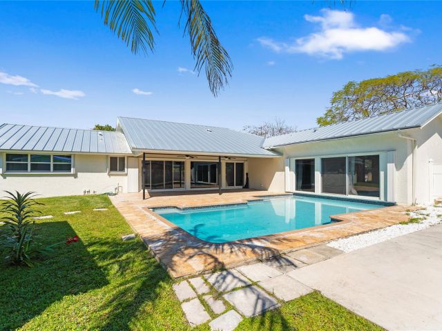 Home for sale at 698 NW 12th Road - photo 6391416